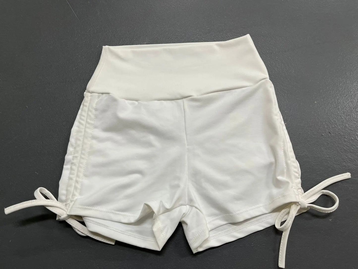 FlexCurve™: High-Waist Yoga Shorts 🏋️‍♀️💃🌸