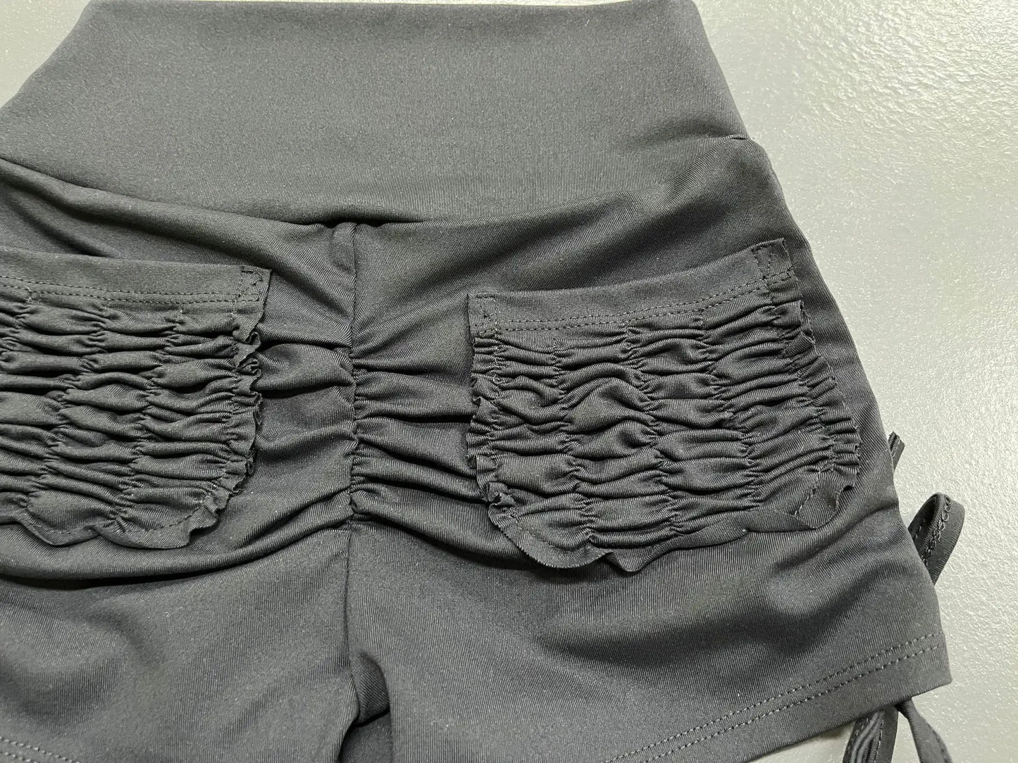 FlexCurve™: High-Waist Yoga Shorts 🏋️‍♀️💃🌸