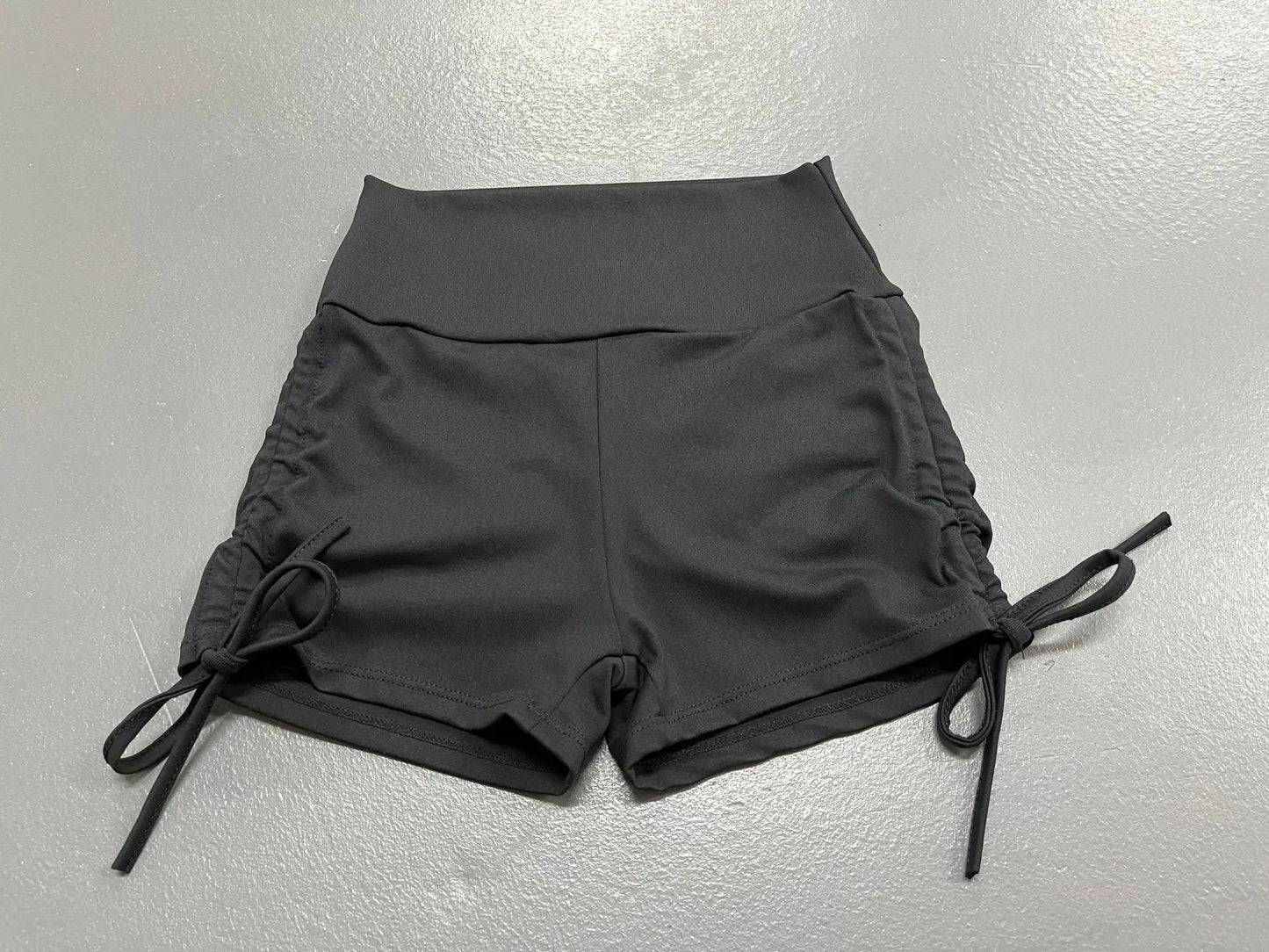 FlexCurve™: High-Waist Yoga Shorts 🏋️‍♀️💃🌸